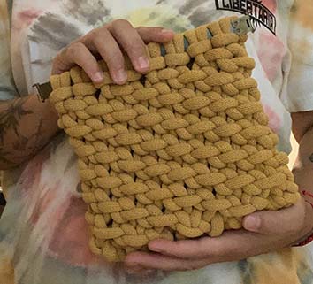 Borsa con chiusura clutch in Macramè